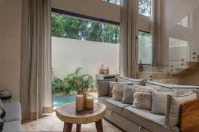 Beautiful Jungle Loft, Private pool and 500mb WiFi